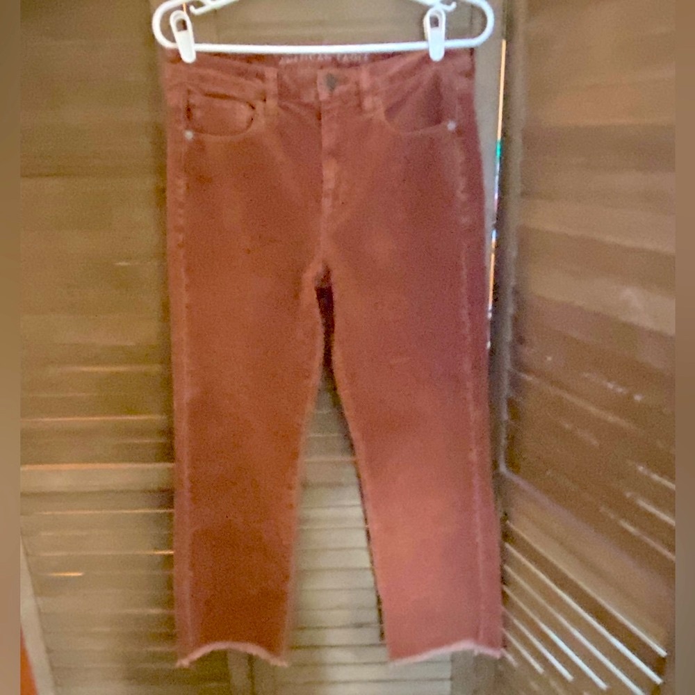 American Eagle high rise cropped flare pants. Corduroy